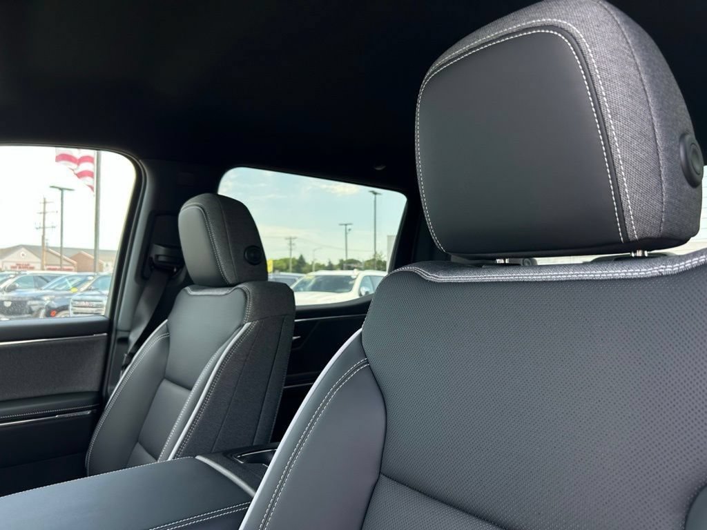 New 2026 GMC Sierra EV Elevation w/ Premium Package AWD/4WD image 17