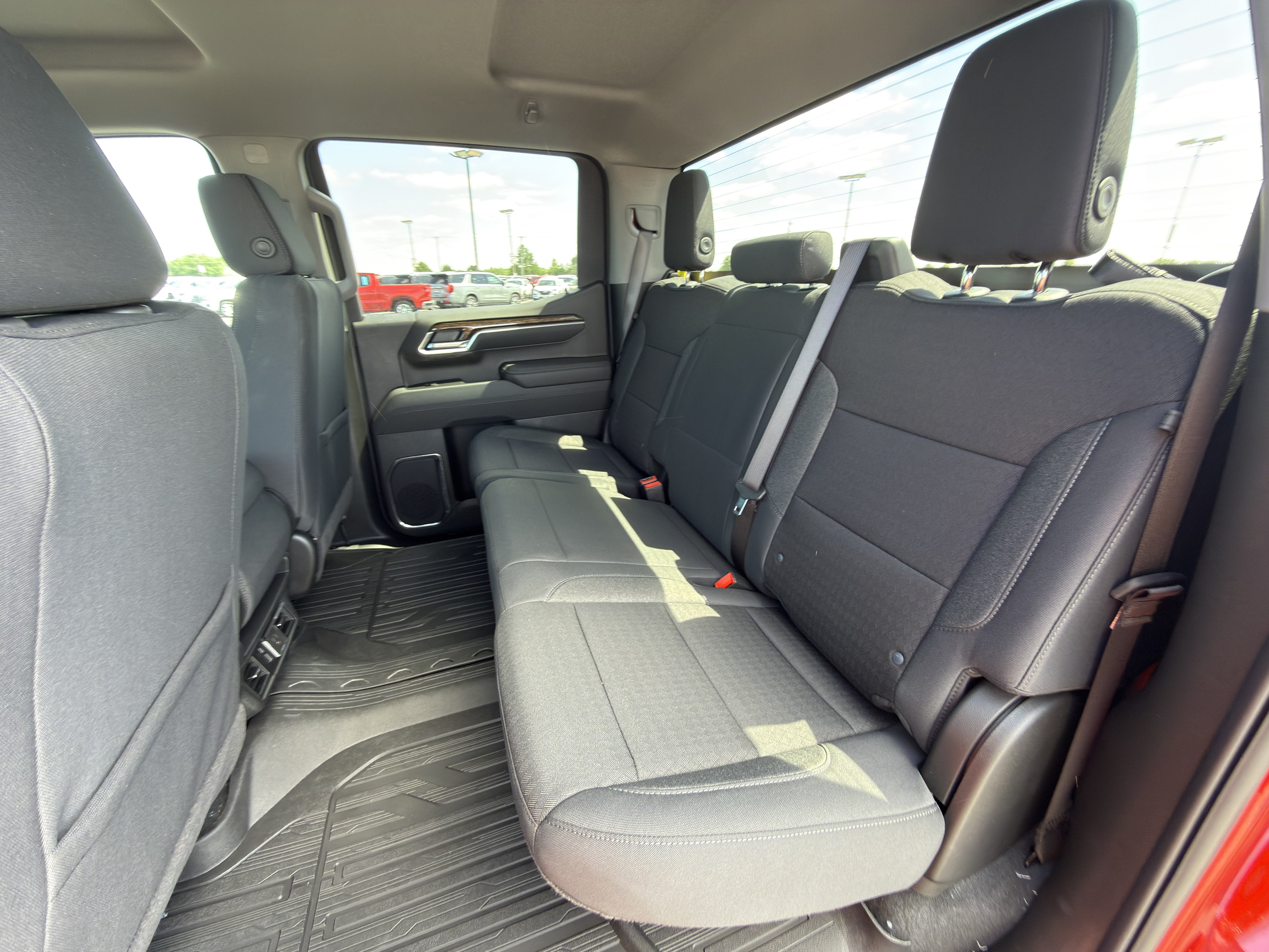 New 2026 GMC Sierra 1500 SLE AWD/4WD image 16