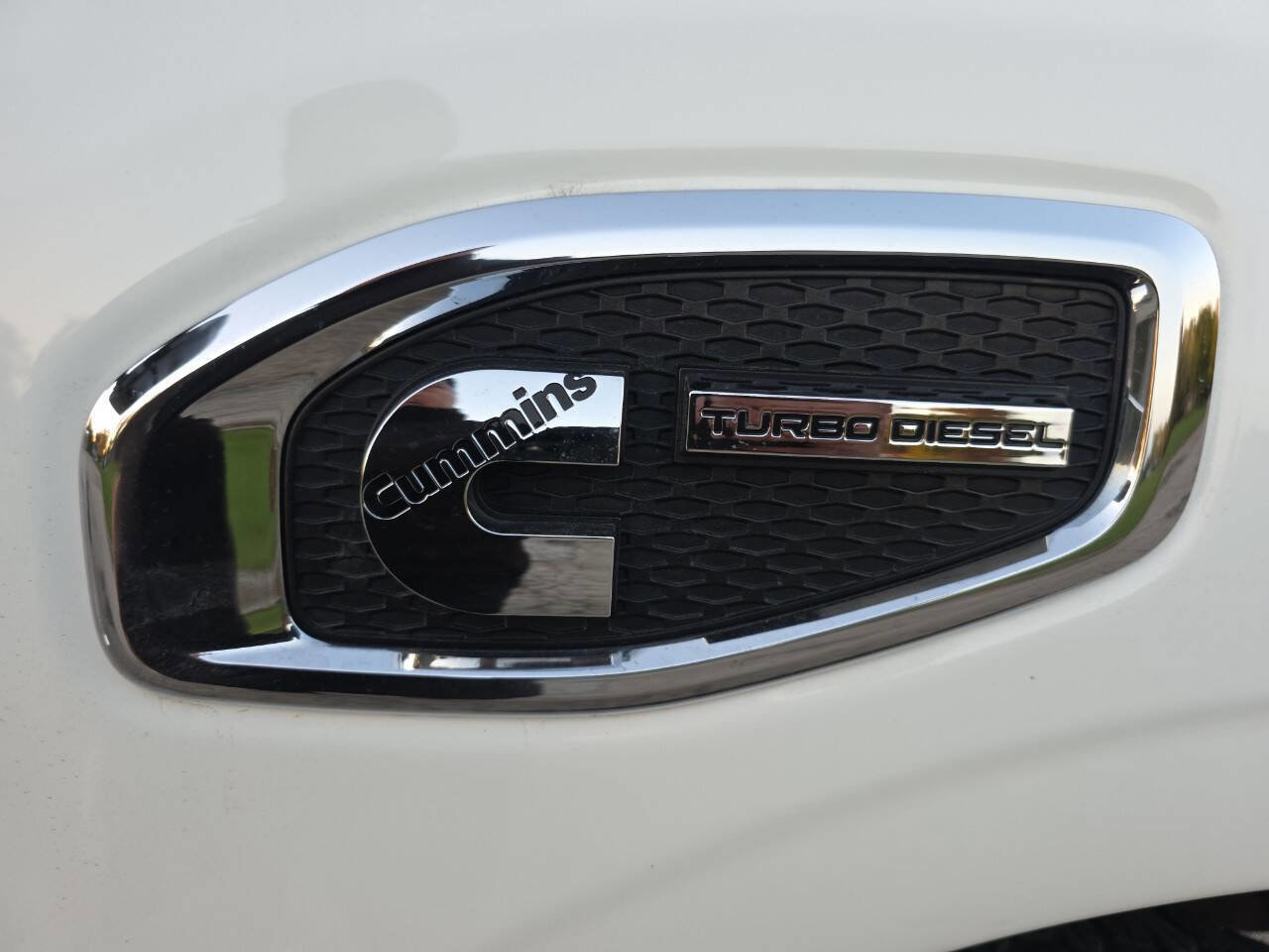 Used 2016 Nissan Titan SV AWD/4WD image 7