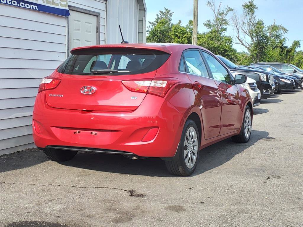 Used 2016 Hyundai Elantra GT FWD image 3