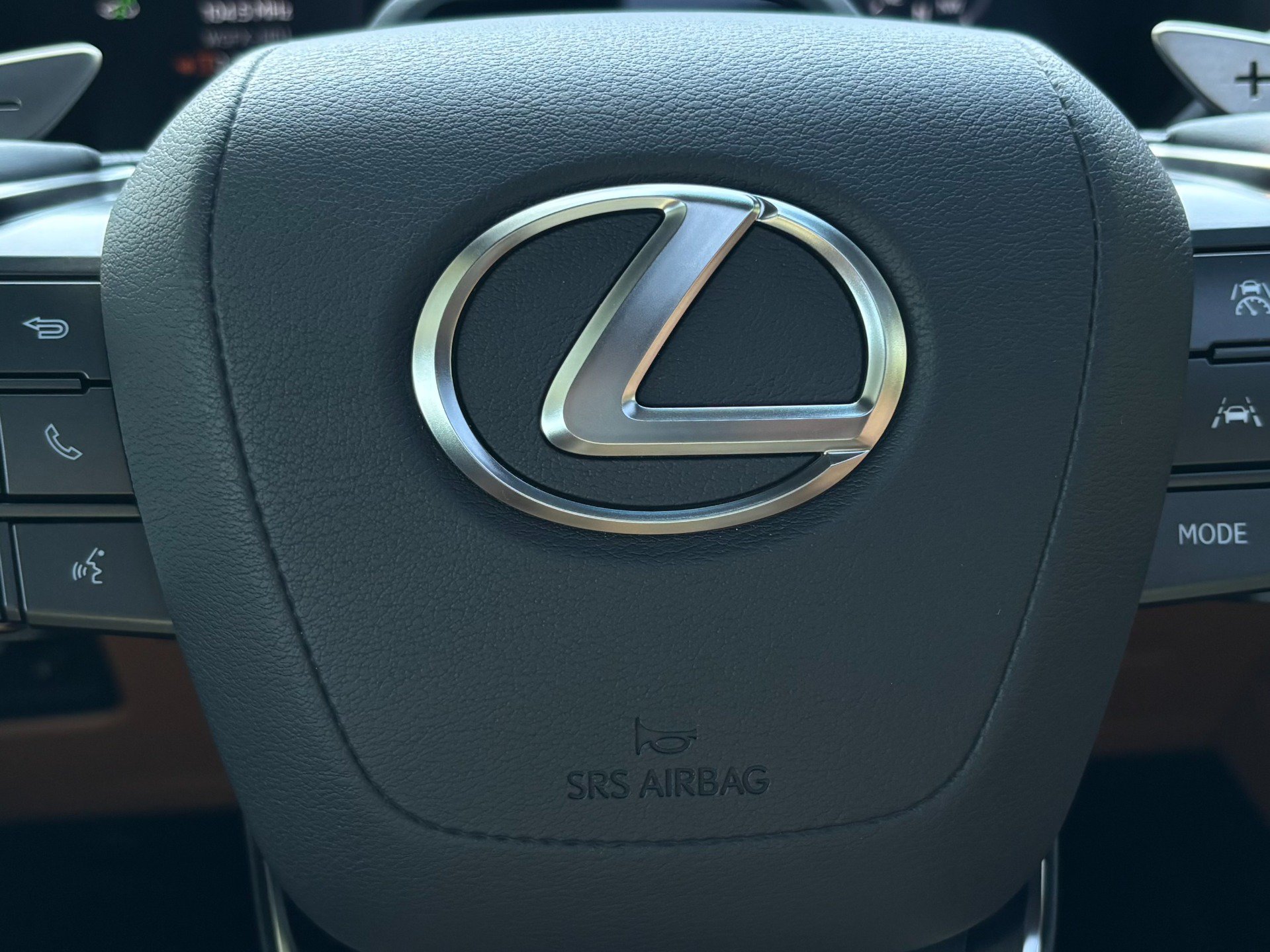 Used 2025 Lexus LX 700h Luxury w/ Appearance Package AWD/4WD image 43