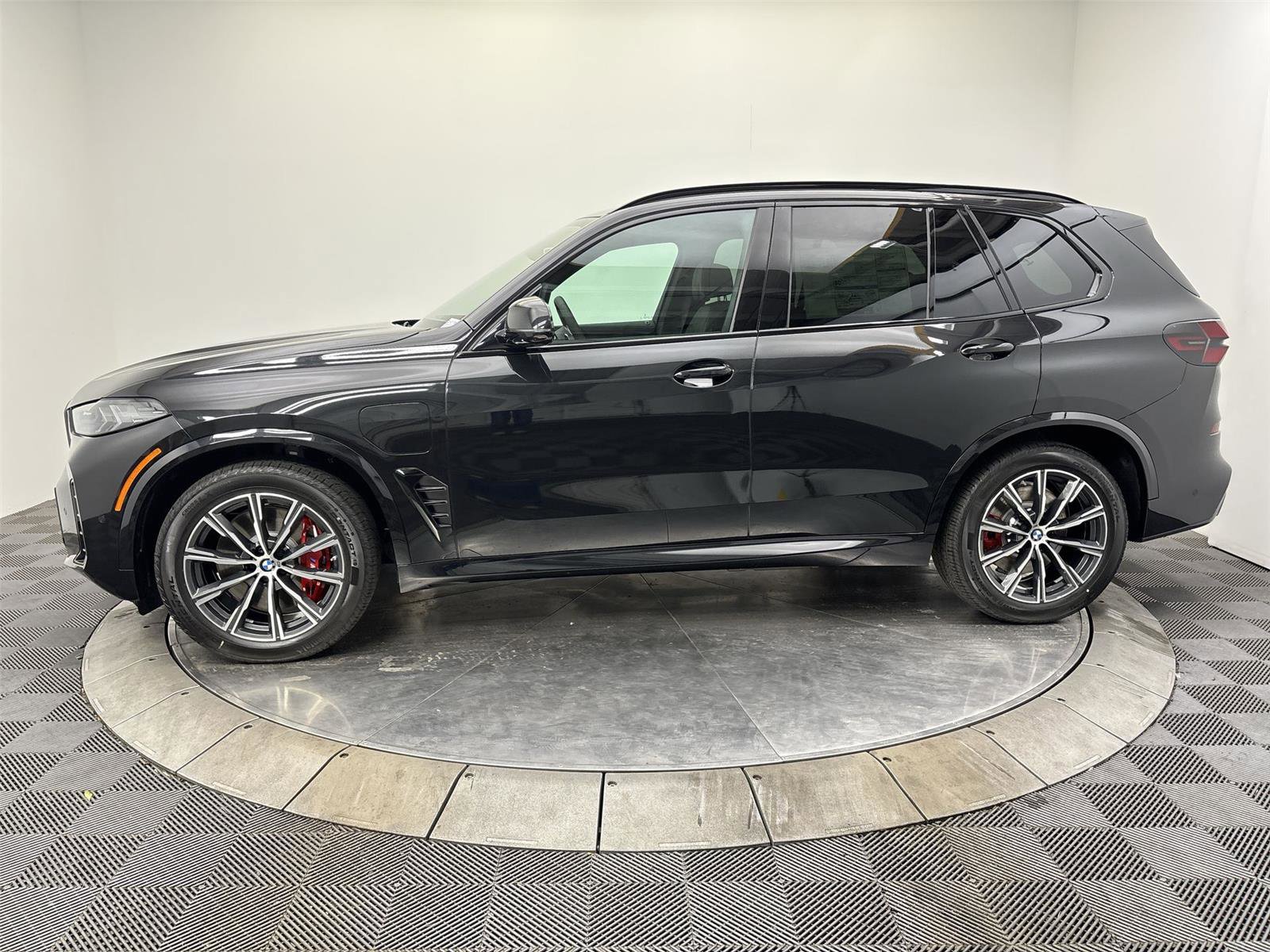 New 2026 BMW X5 xDrive50e image 16