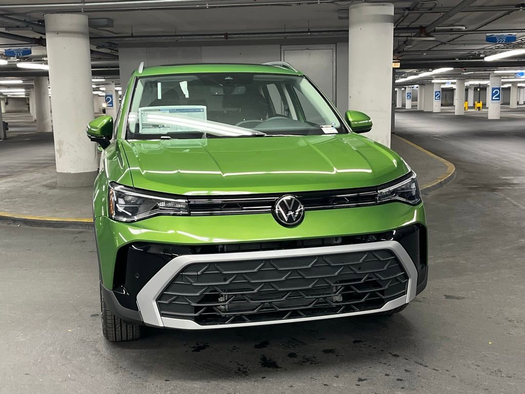 New 2026 Volkswagen Taos SE image 30