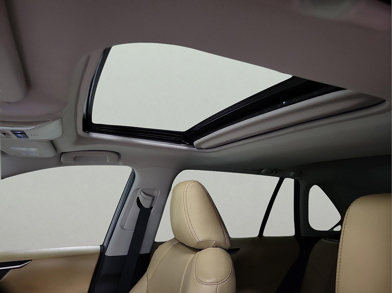 Certified 2022 Toyota RAV4 XLE w/ Convenience Package image 13