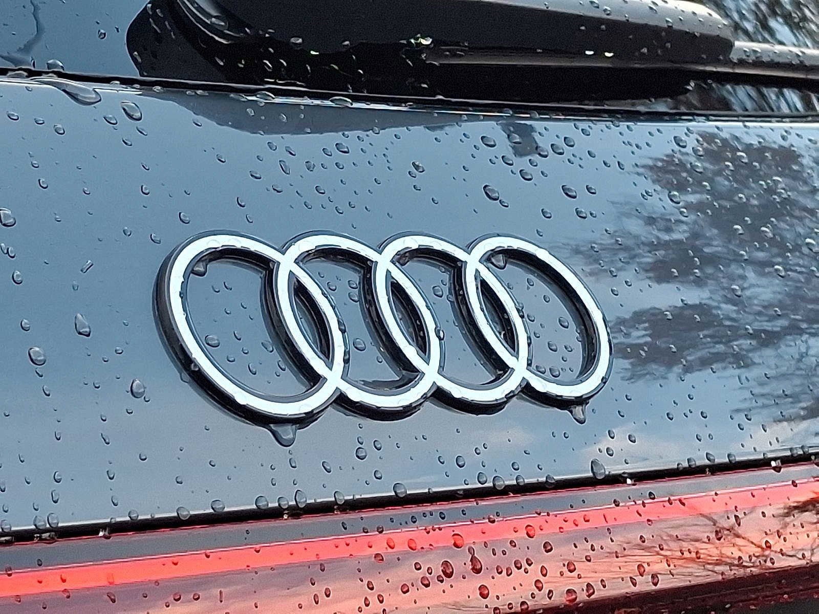 New 2025 Audi Q5 Premium Plus image 18