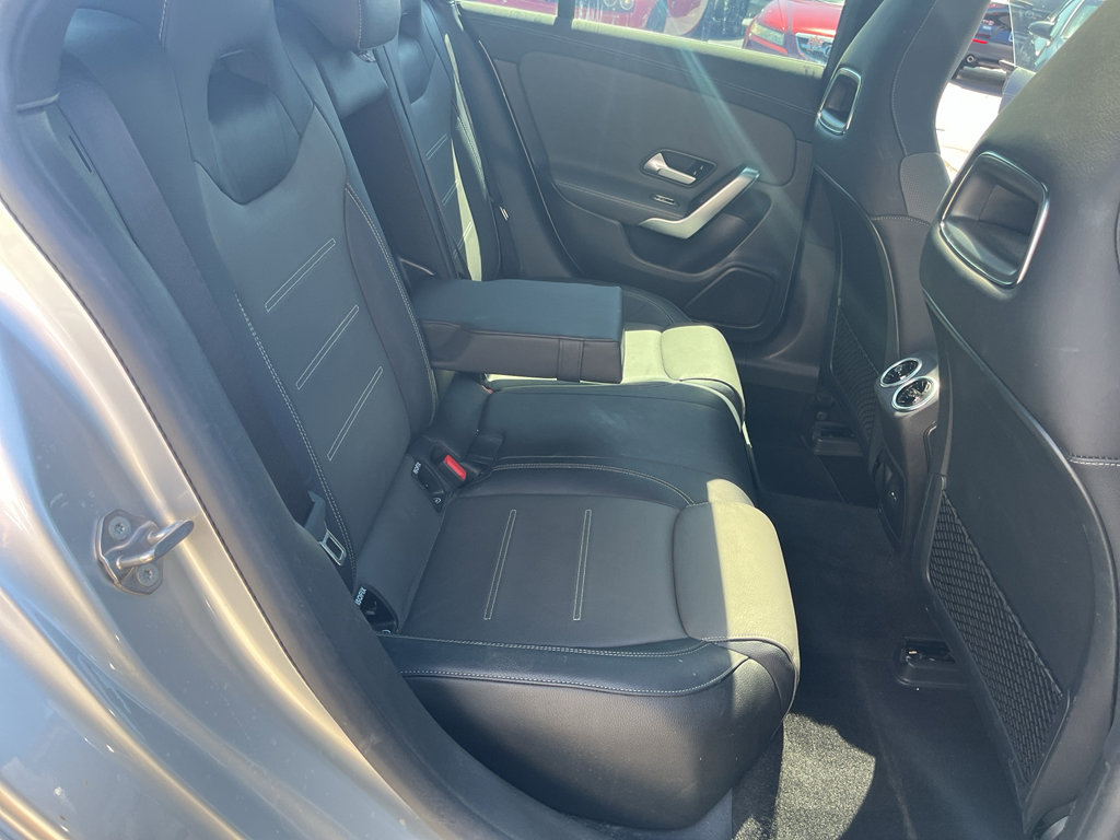 Used 2021 Mercedes-Benz CLA 250 4MATIC image 36