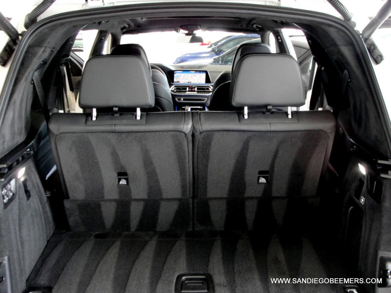 Used 2022 BMW X7 xDrive40i w/ M Sport Package image 52