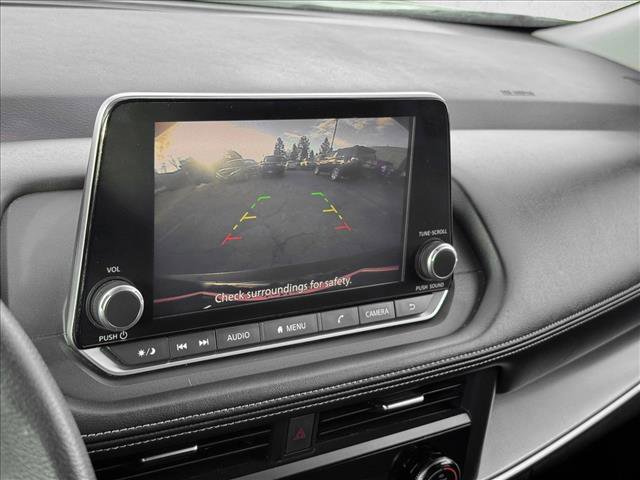 Used 2023 Nissan Rogue SV image 14