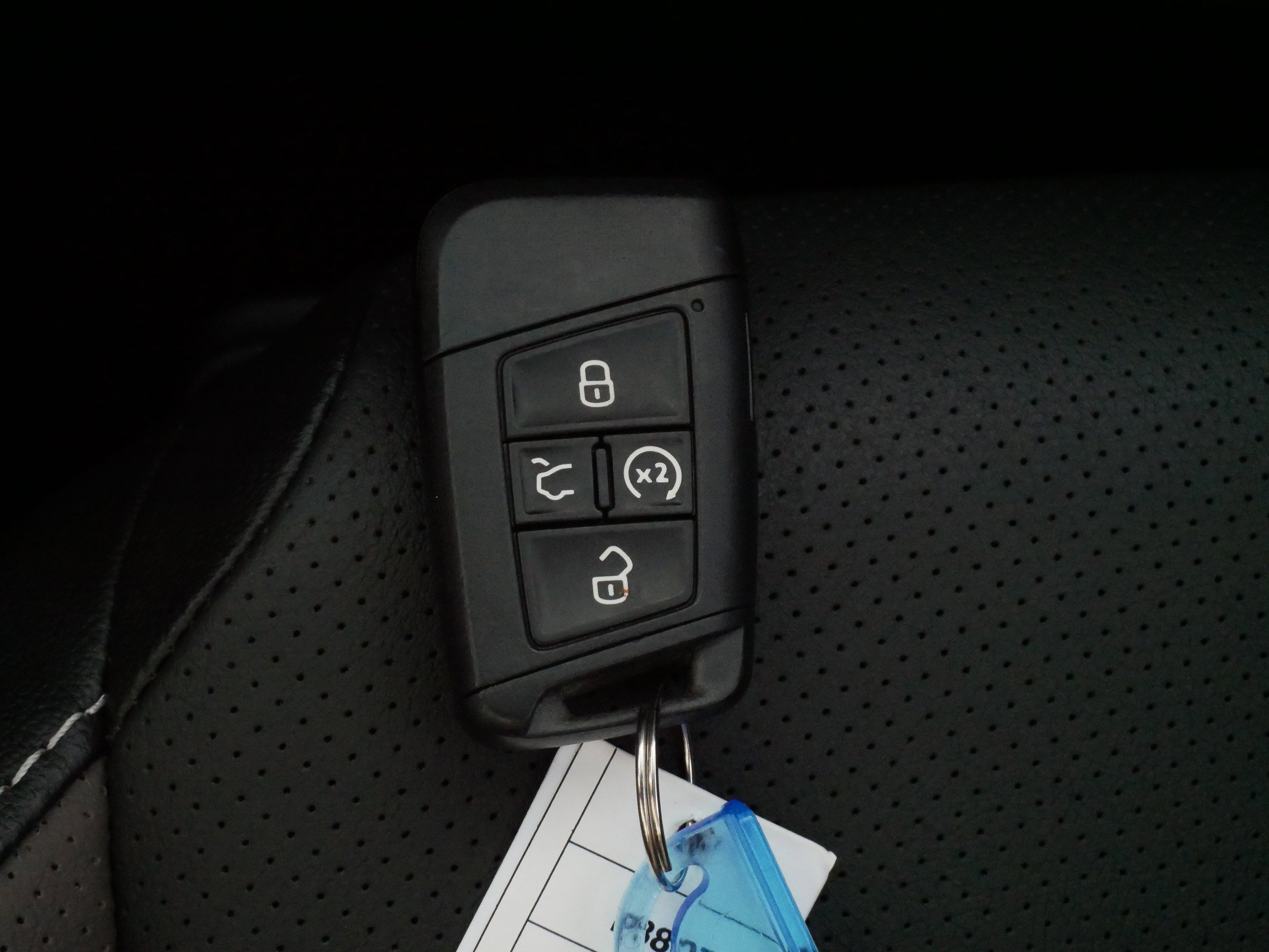 Used 2023 Volkswagen Taos SEL image 32