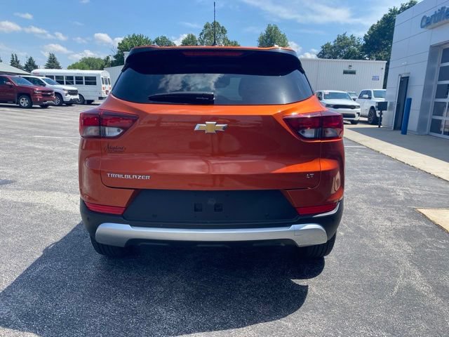 Used 2022 Chevrolet TrailBlazer LT w/ Convenience Package FWD image 4