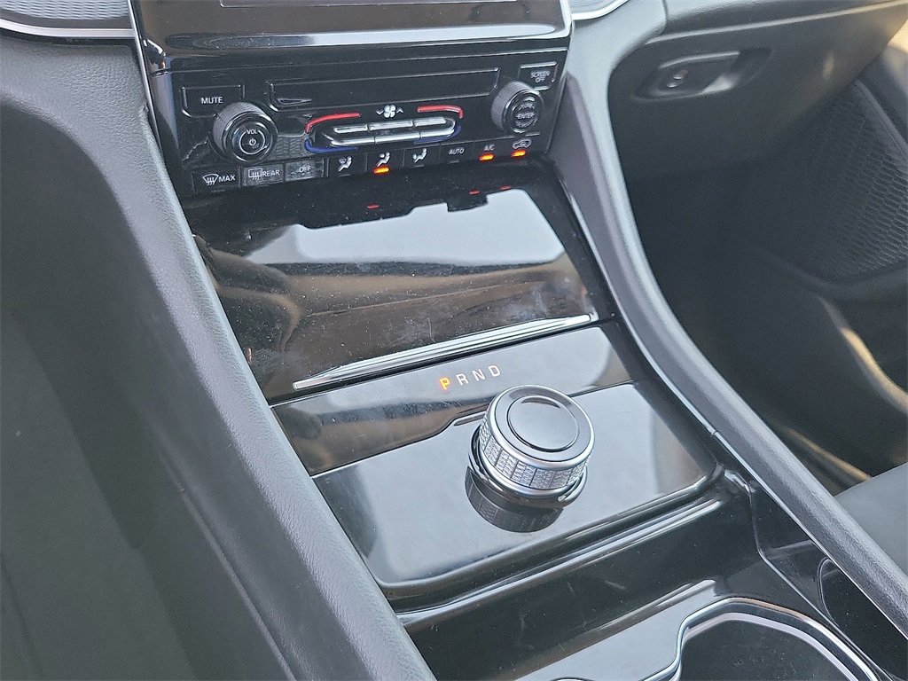 Used 2023 Jeep Grand Cherokee L Laredo image 17