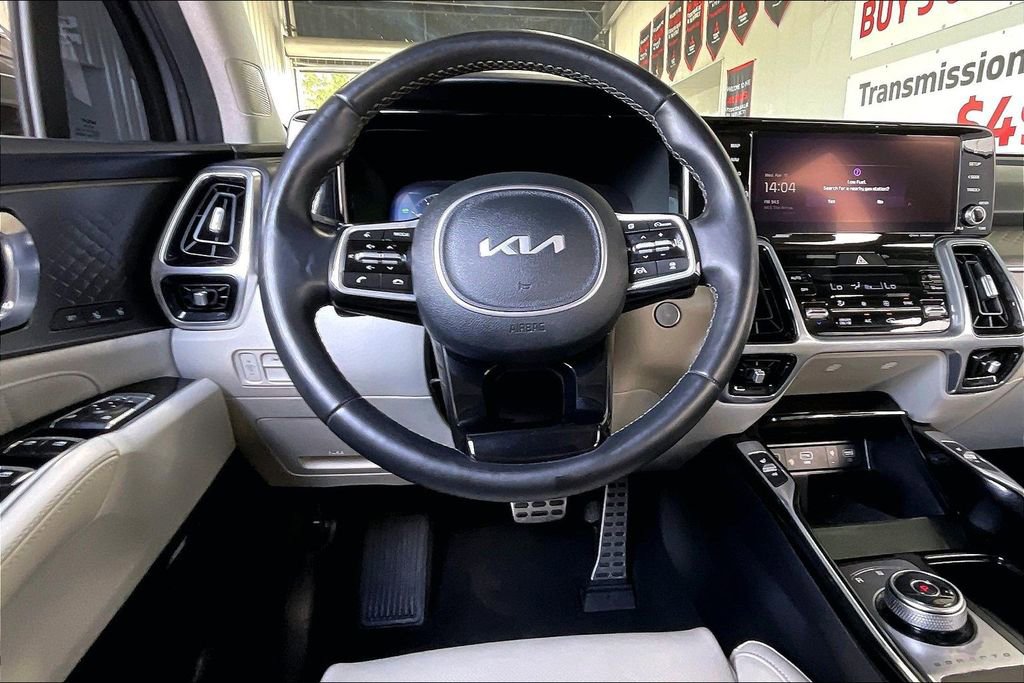 Used 2023 Kia Sorento SX Prestige image 5