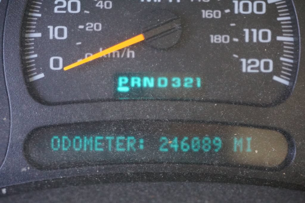 Used 2004 Chevrolet Silverado 2500 LS RWD image 6