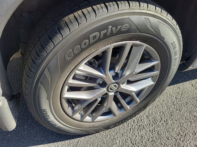 Used 2021 Nissan Rogue S image 6