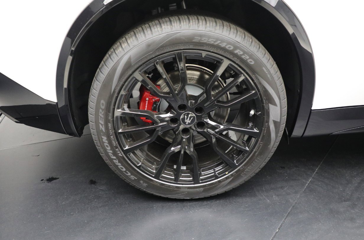 New 2025 Maserati Grecale Modena image 17