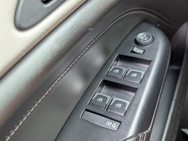 Used 2014 Cadillac SRX Luxury image 31