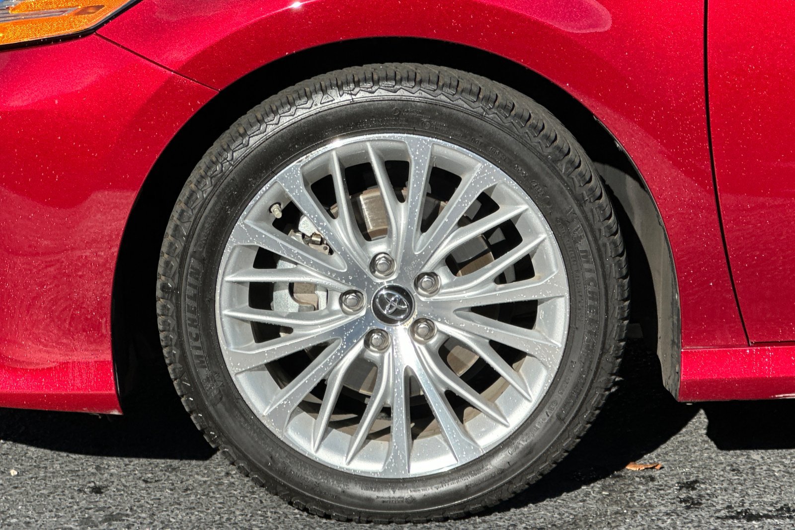 Used 2019 Toyota Camry XLE FWD image 13