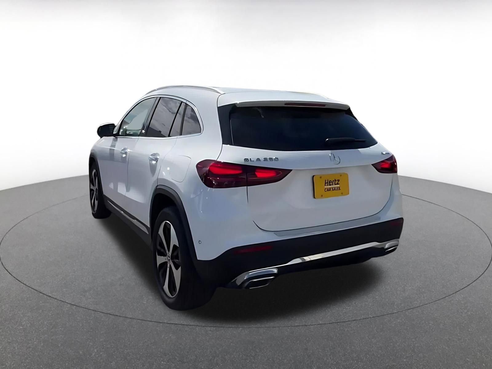 Used 2025 Mercedes-Benz GLA 250 4MATIC image 11