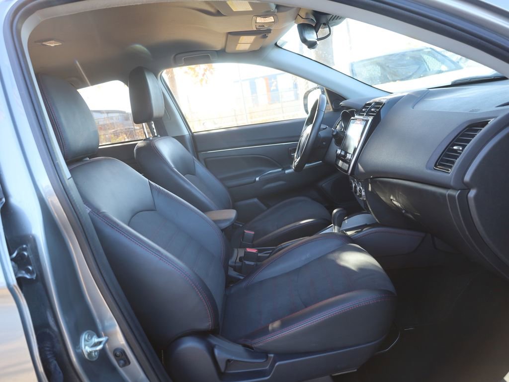 Used 2024 Mitsubishi Outlander Sport ES image 12