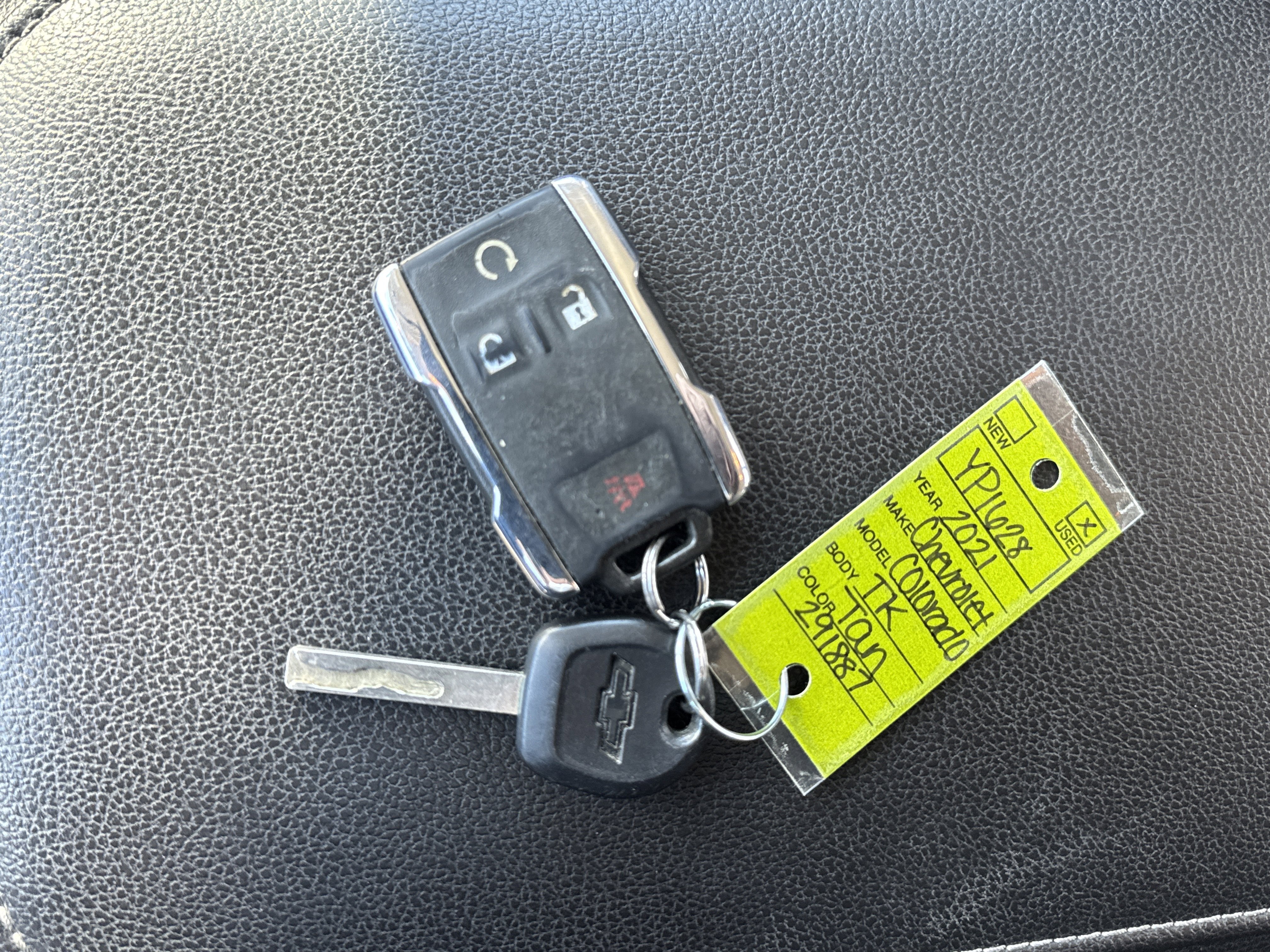 Used 2021 Chevrolet Colorado ZR2 w/ ZR2 Dusk Special Edition image 26