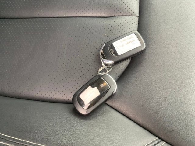 Used 2025 Chrysler Pacifica Select image 30