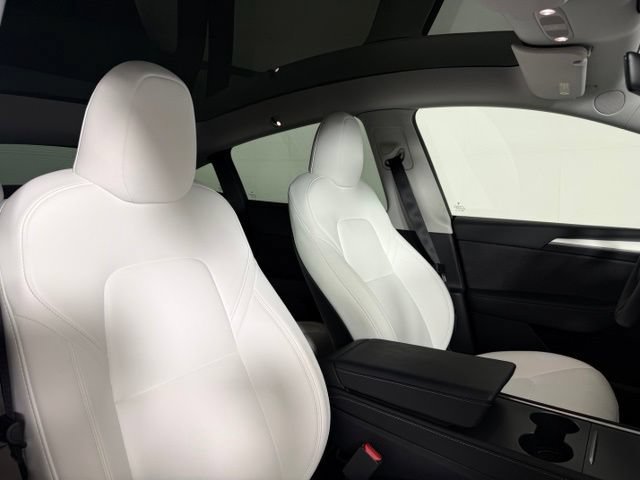 Used 2023 Tesla Model Y Long Range AWD/4WD image 19