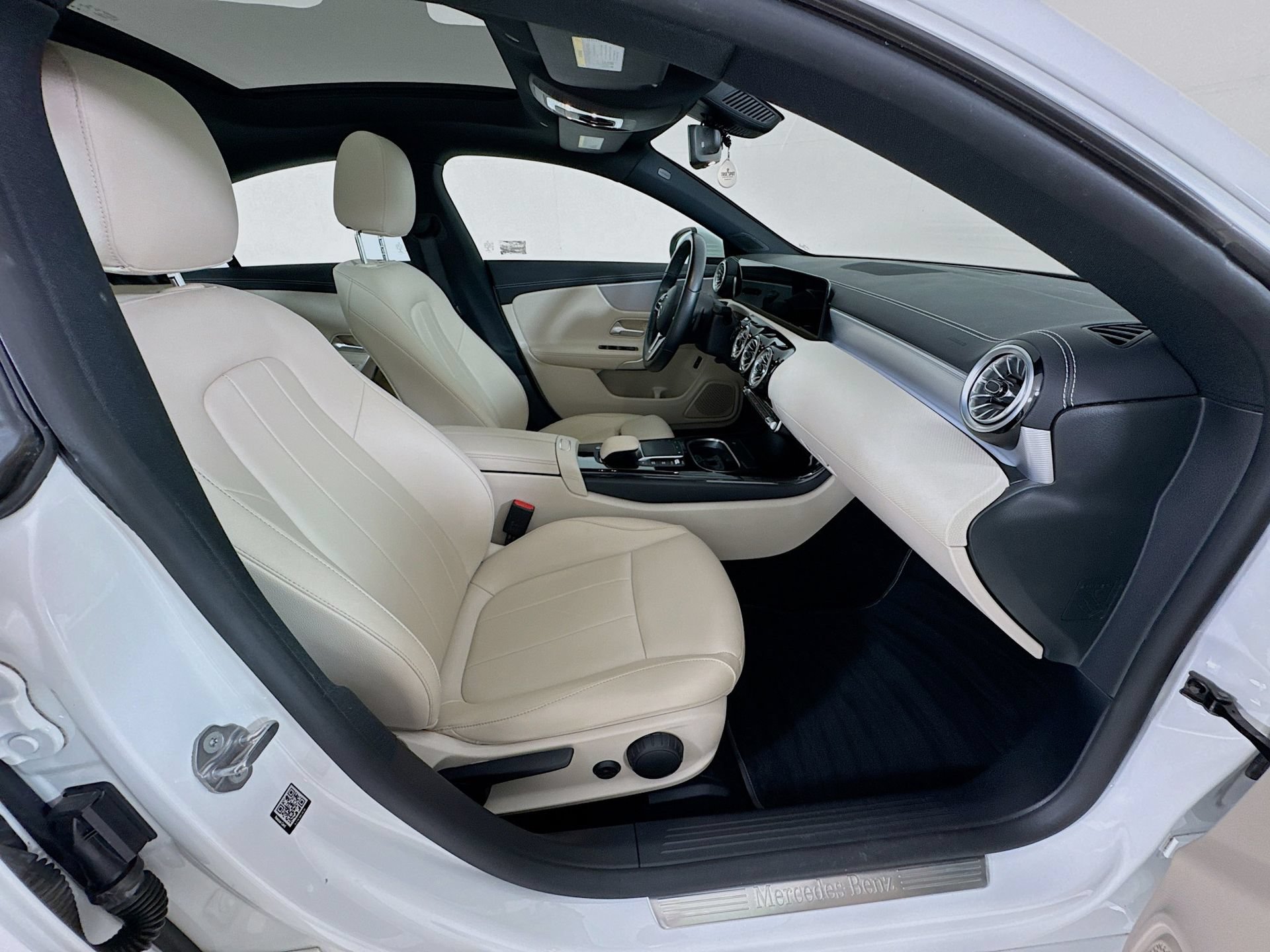 Certified 2022 Mercedes-Benz CLA 250 image 29