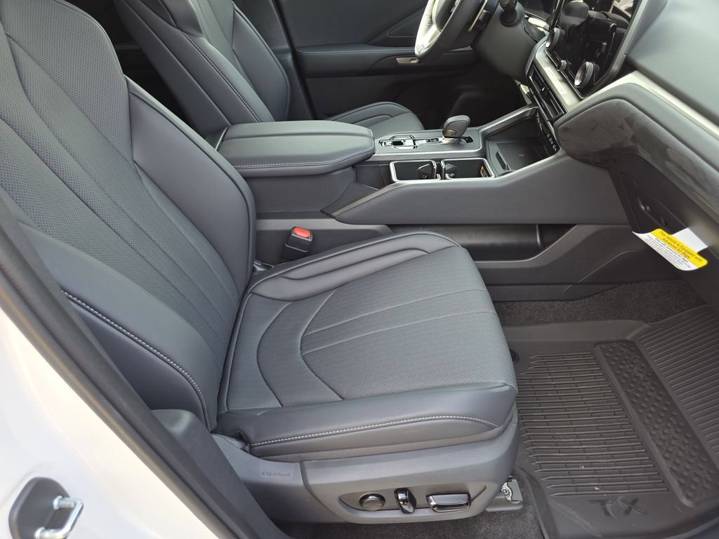 New 2026 Lexus TX 500h AWD image 25