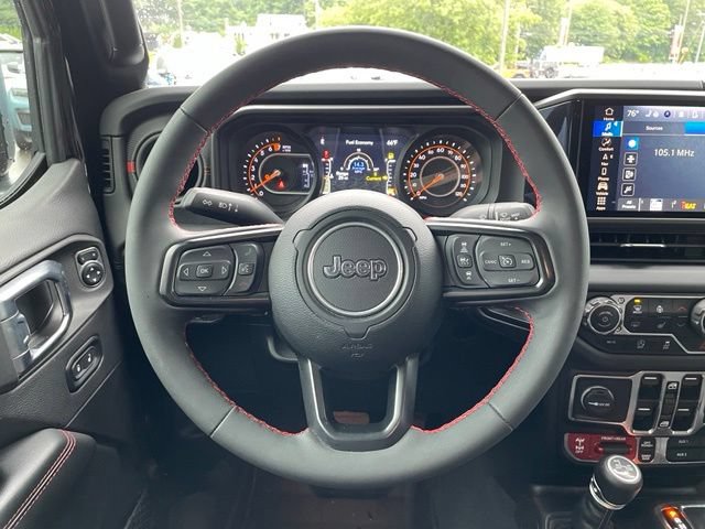 Used 2024 Jeep Gladiator Rubicon AWD/4WD image 13