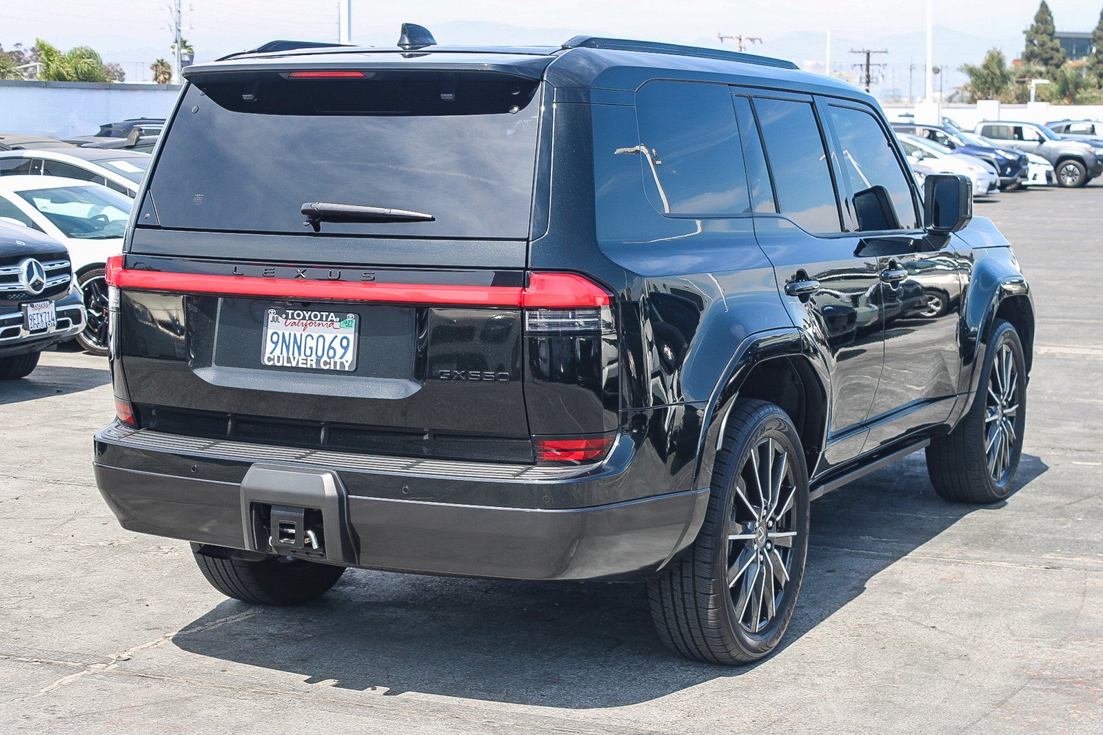 Used 2024 Lexus GX 550 w/ Cold Area Package AWD/4WD image 9