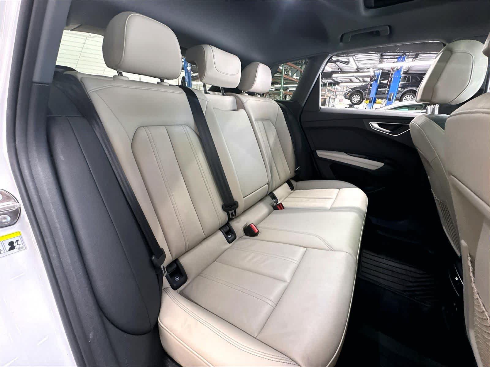 Used 2024 Audi Q4 e-tron Premium AWD/4WD image 27
