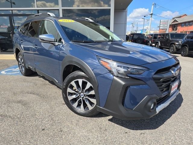Used 2023 Subaru Outback Touring XT AWD/4WD image 2