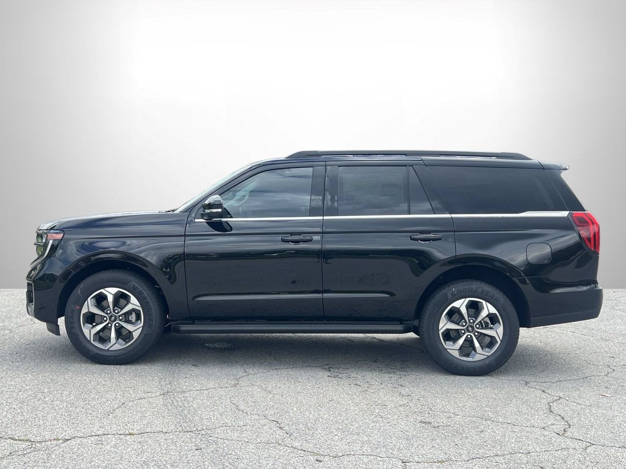 New 2027 Ford Expedition Active RWD image 23