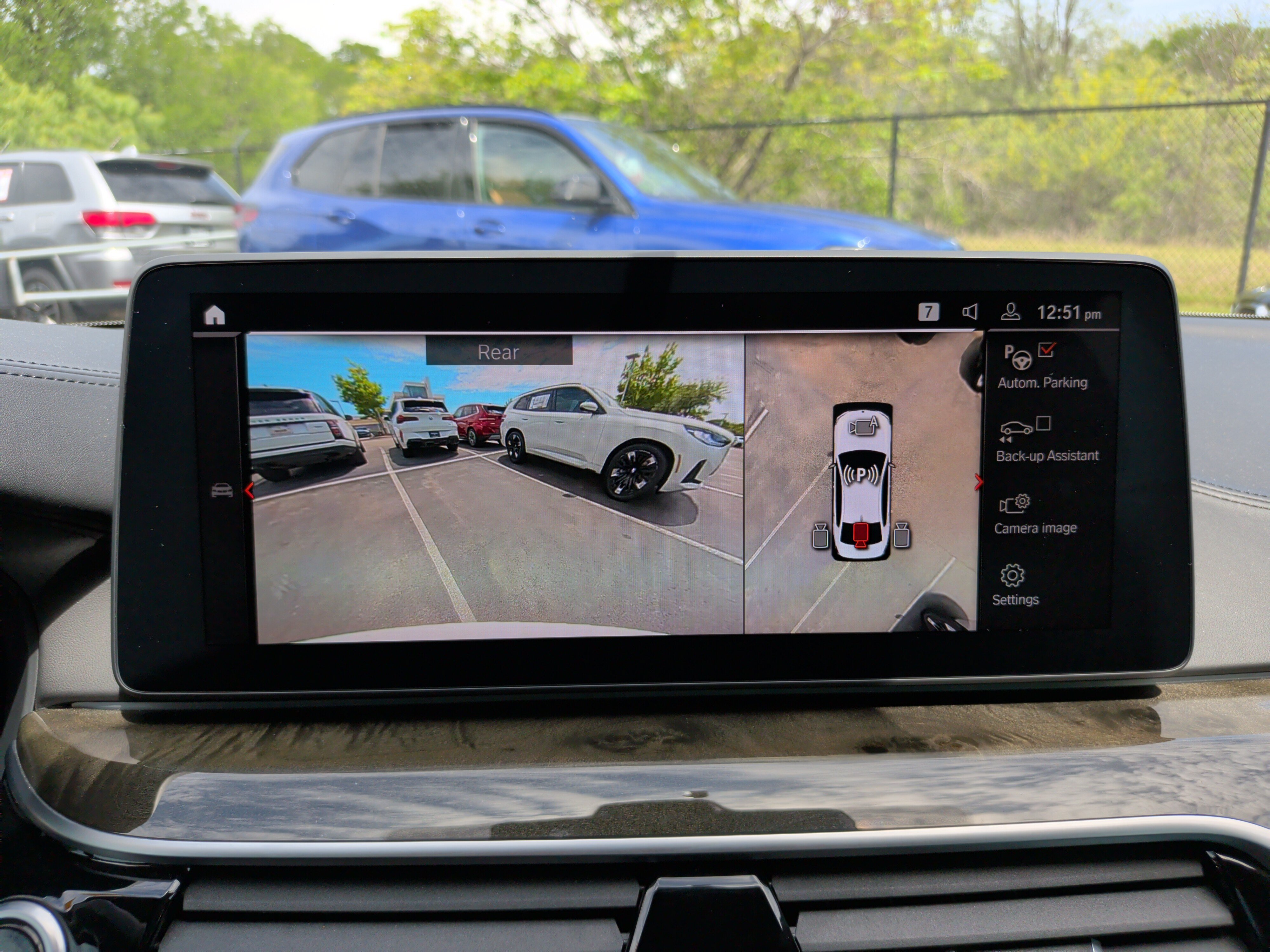 Used 2022 BMW M550i xDrive w/ Dynamic Handling Package AWD/4WD image 18