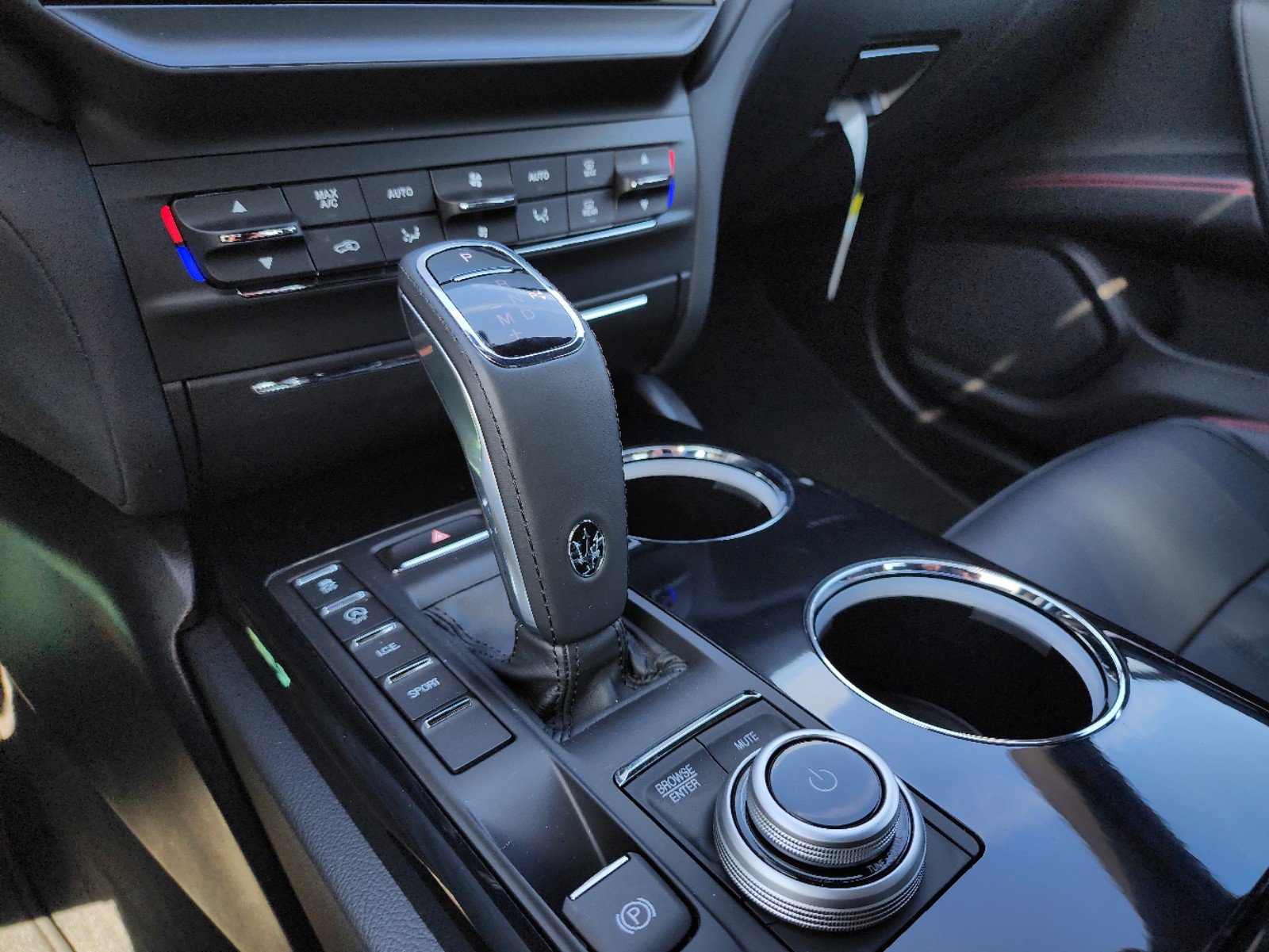 New 2024 Maserati Ghibli Modena Ultima Q4 AWD/4WD image 11
