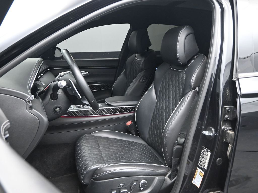 Used 2023 Genesis GV70 3.5T Sport w/ Sport Prestige Package image 21