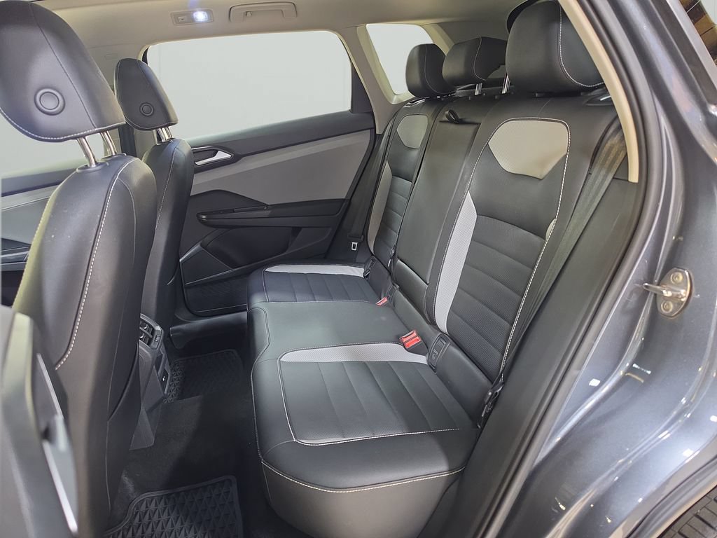 Used 2022 Volkswagen Taos SEL w/ Panoramic Sunroof Package AWD/4WD image 15