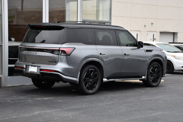 Certified 2026 INFINITI QX80 4WD w/ Sport Exterior Package image 8
