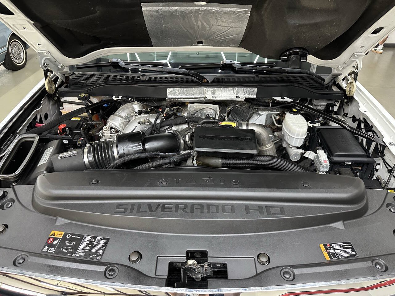 Used 2018 Chevrolet Silverado 3500 LT AWD/4WD image 7