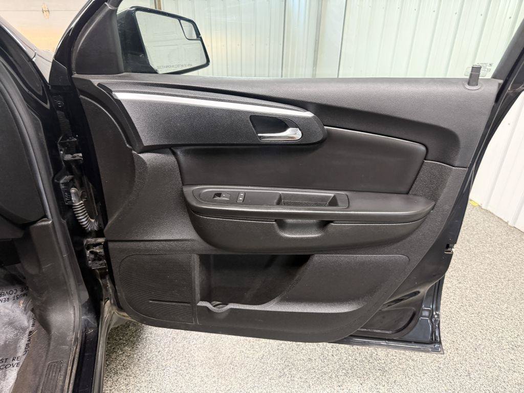 Used 2011 Chevrolet Traverse LT w/ Personal Connectivity Package FWD image 35