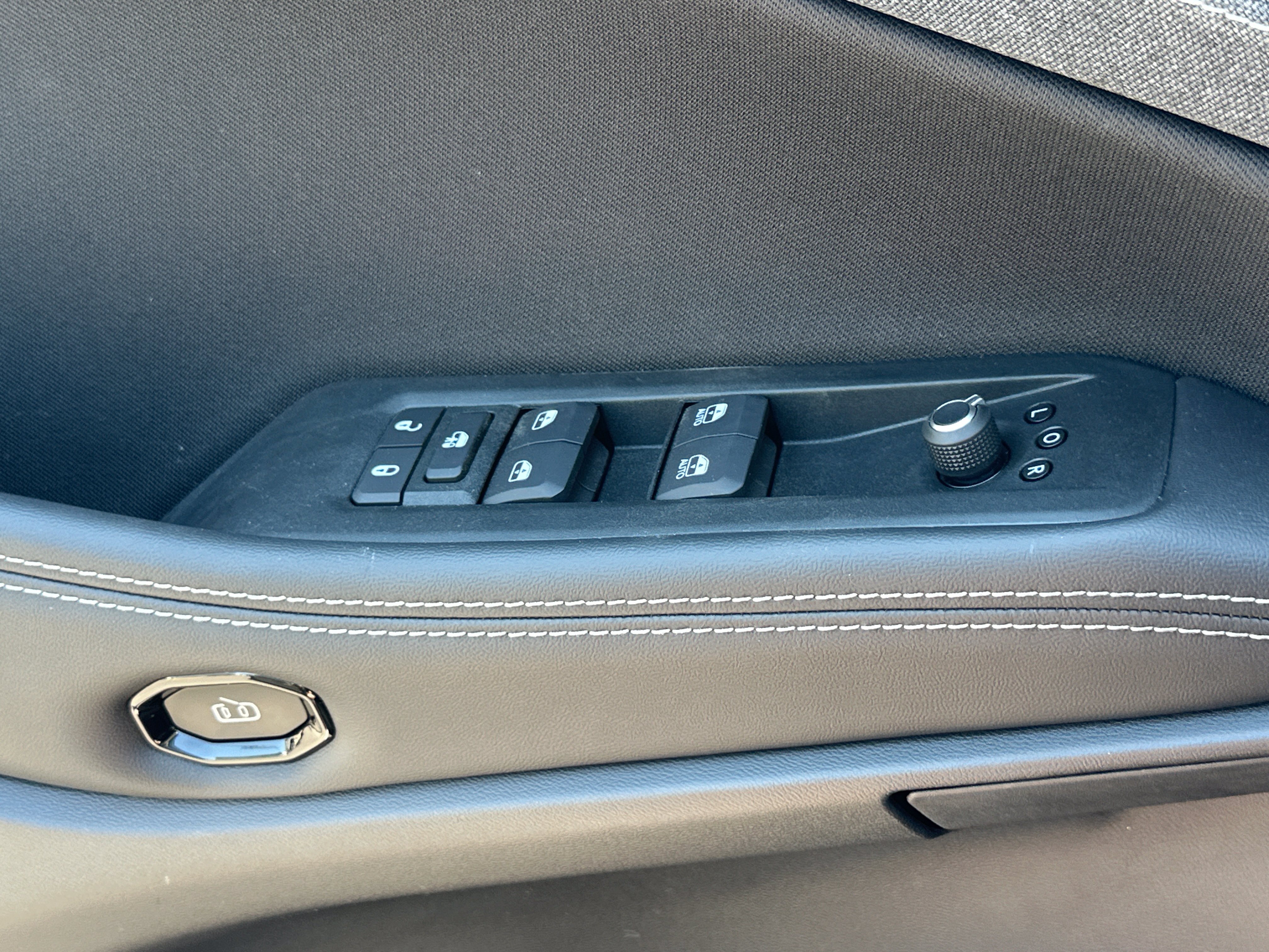 New 2026 Jeep Cherokee Laredo AWD/4WD image 11
