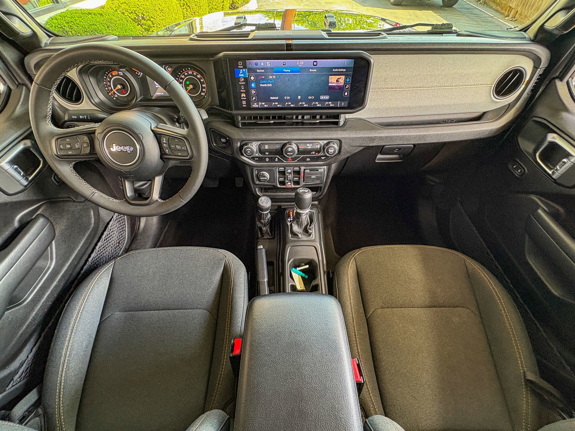 Used 2025 Jeep Wrangler Unlimited Sport AWD/4WD image 27