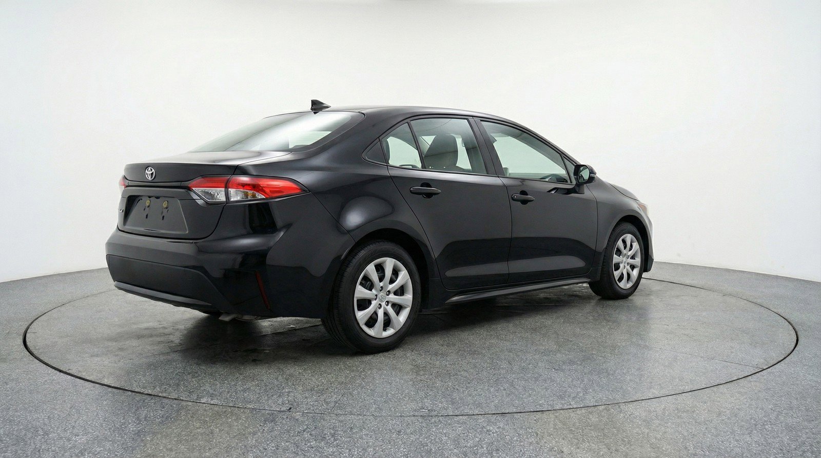 Used 2025 Toyota Corolla LE image 9