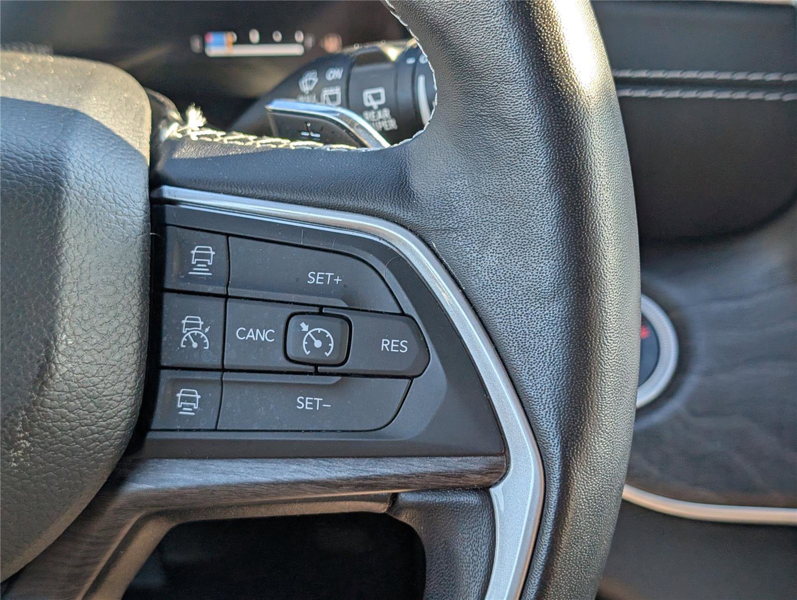 Used 2022 Jeep Grand Cherokee L Limited image 26