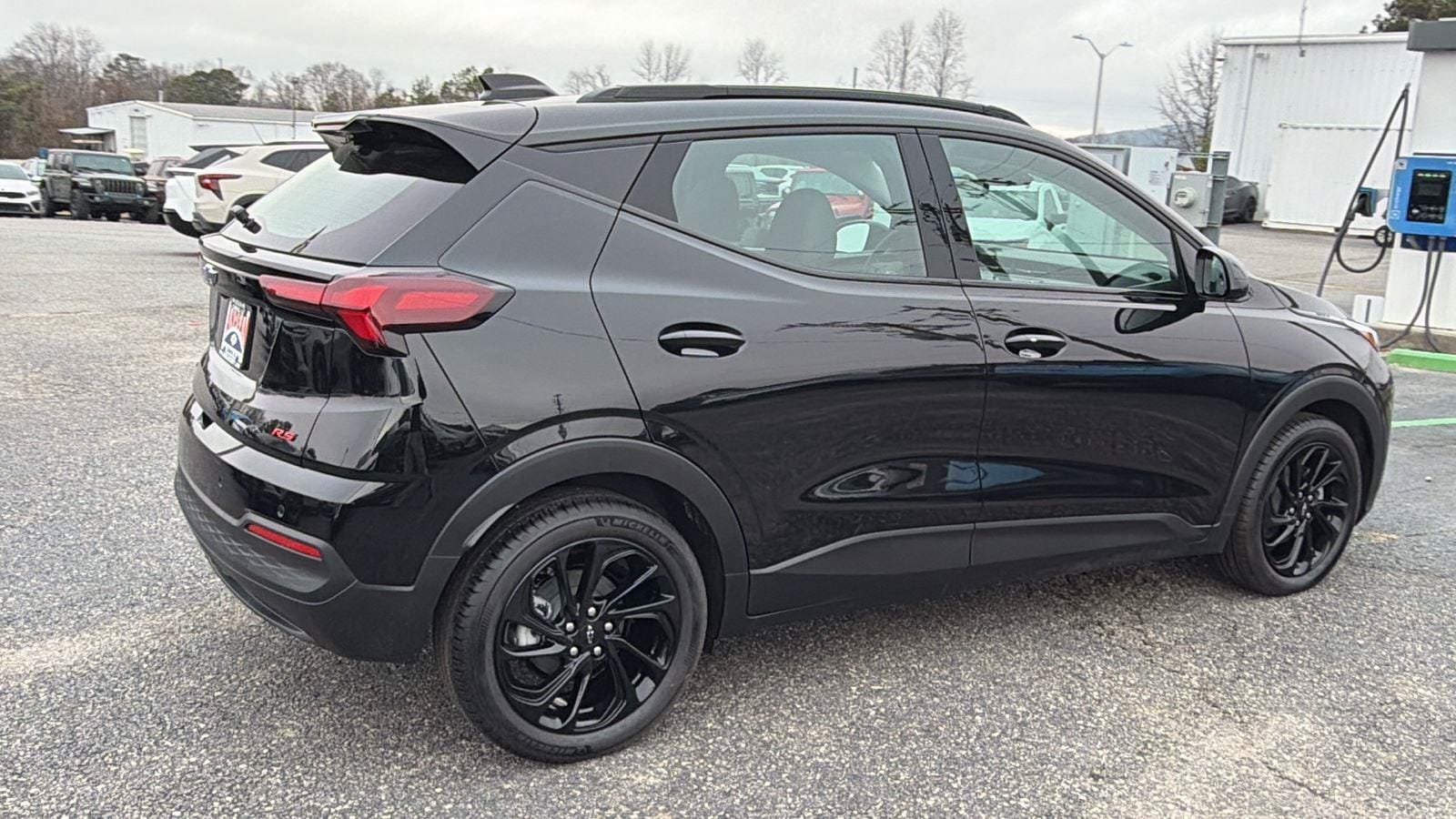 New 2027 Chevrolet Bolt RS w/ Technology Package FWD image 5