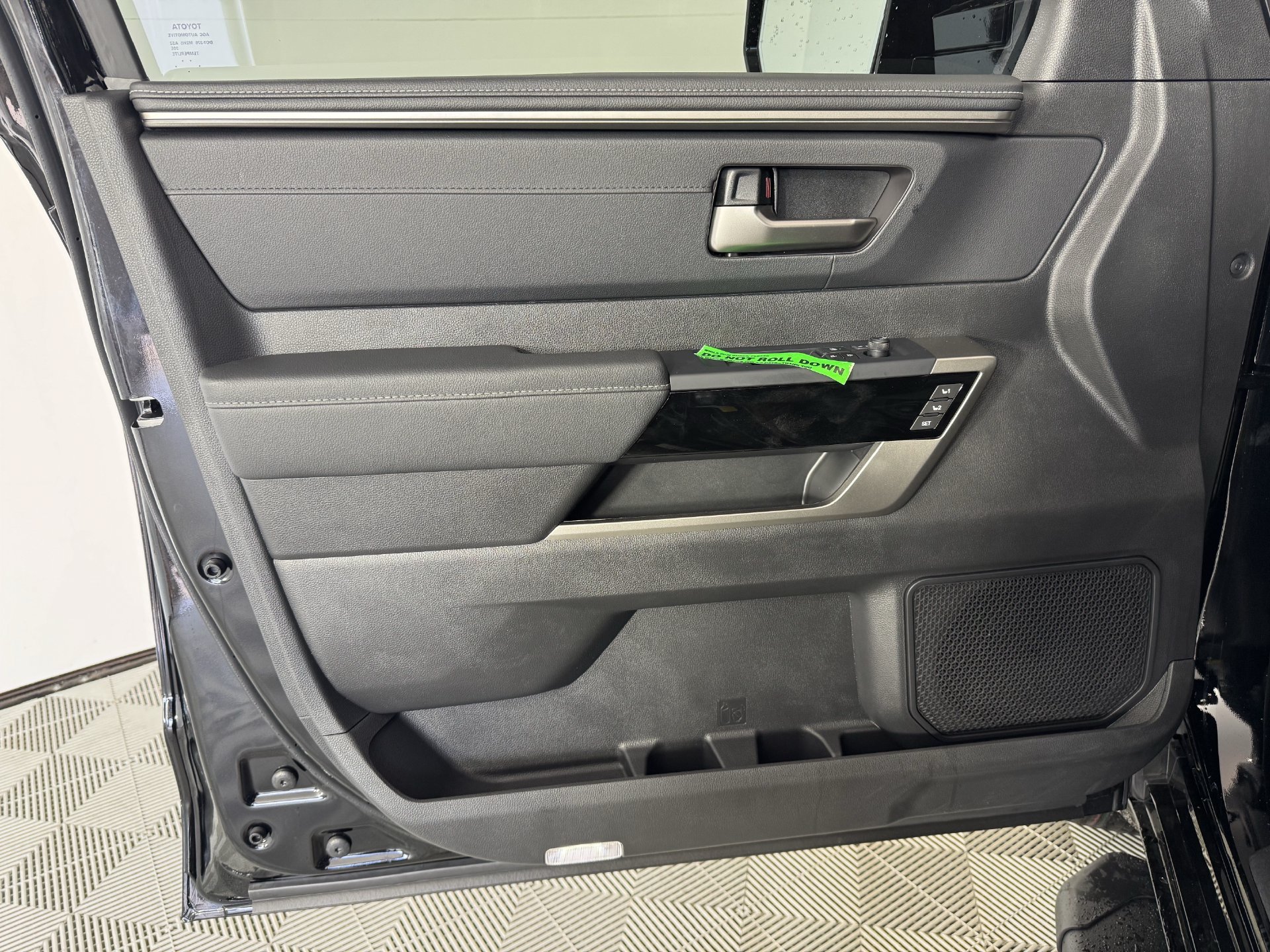 New 2026 Toyota Tundra Limited AWD/4WD image 13
