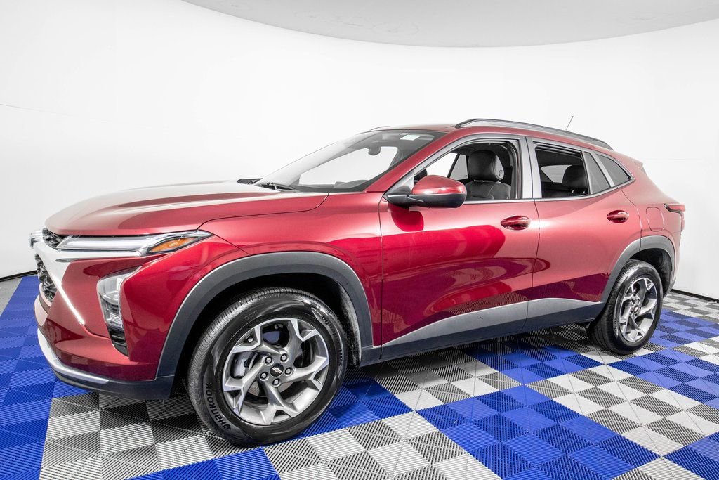 Used 2025 Chevrolet Trax LT w/ LT Convenience Package