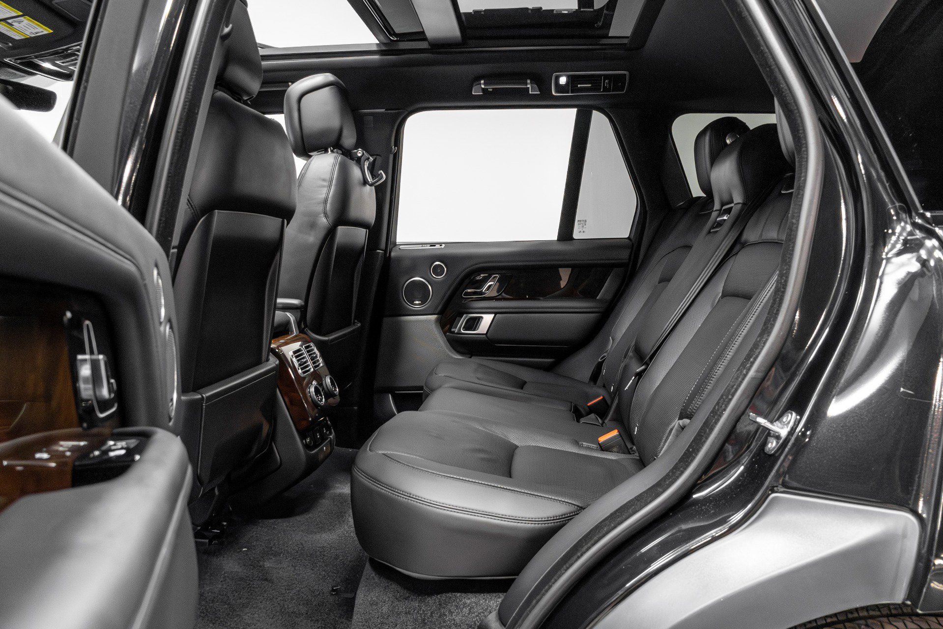 Used 2021 Land Rover Range Rover Westminster Edition image 36