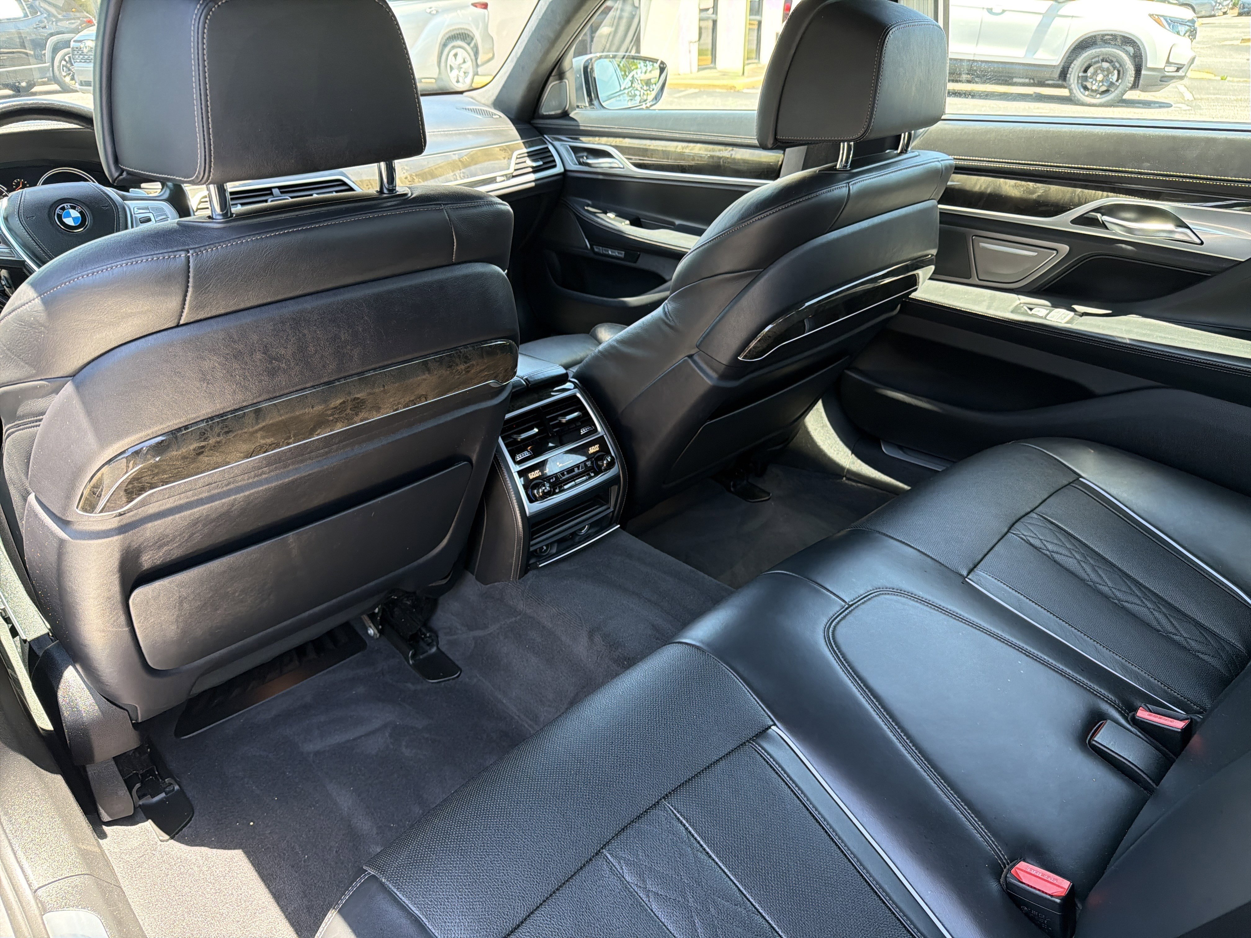 Used 2017 BMW 750i xDrive AWD/4WD image 21