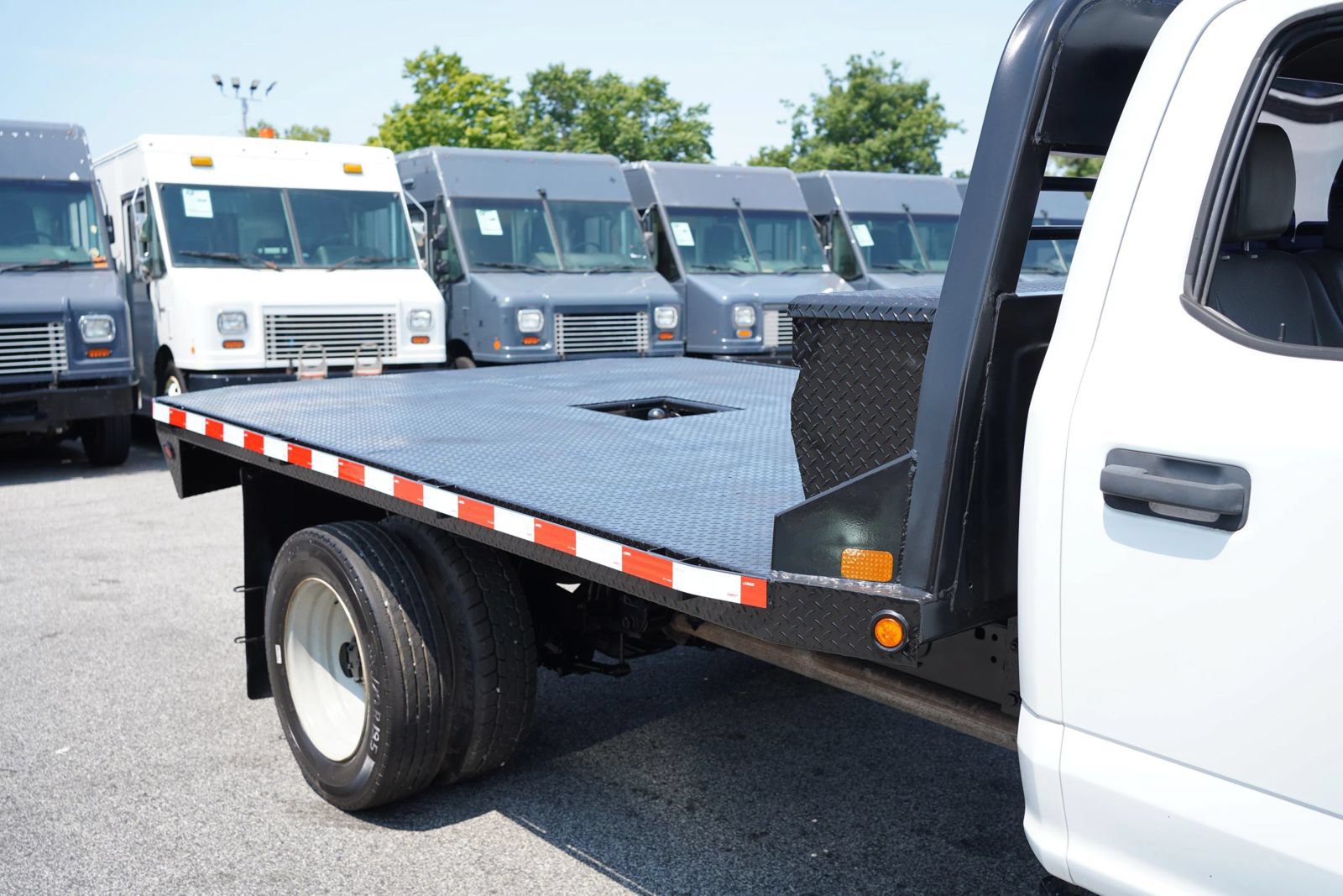 Used 2017 Ford F550 4x4 Crew Cab Super Duty image 10